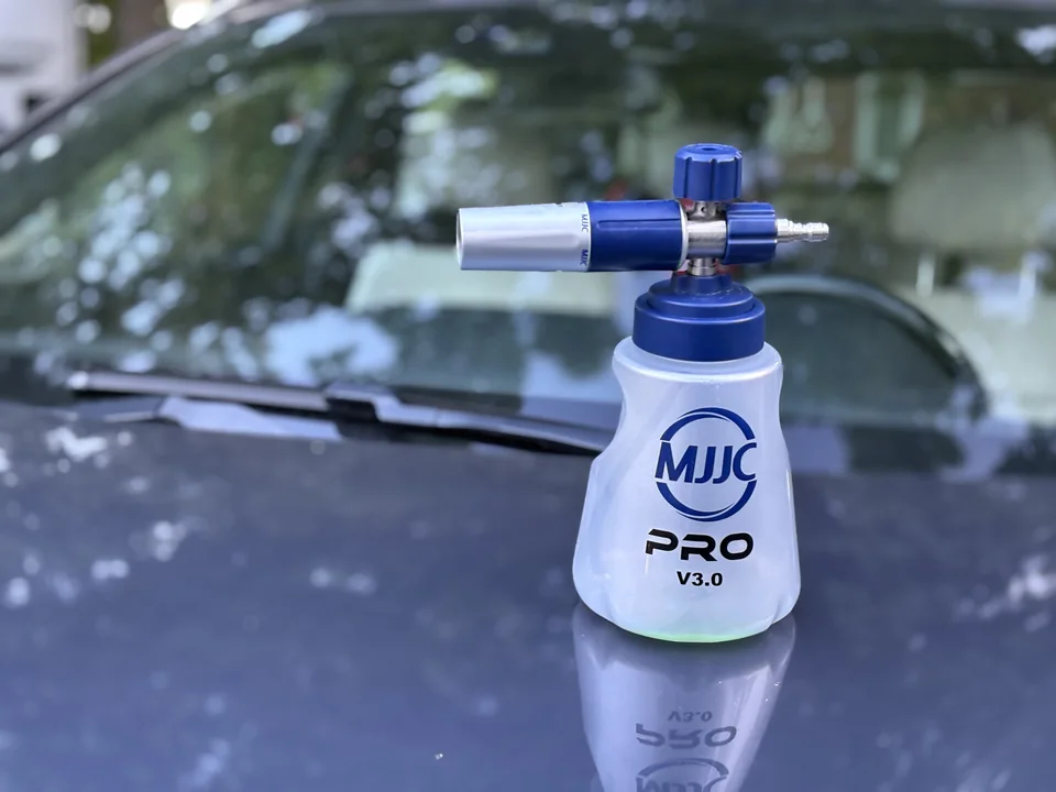 MJJC PRO V3.0 foam cannon on a car hood